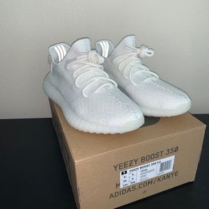 Boost 350 v2 Cream Whites